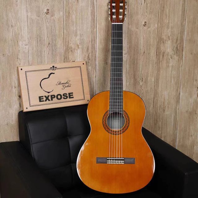 กีต้าร์ 38 นิ้ว สีไม้